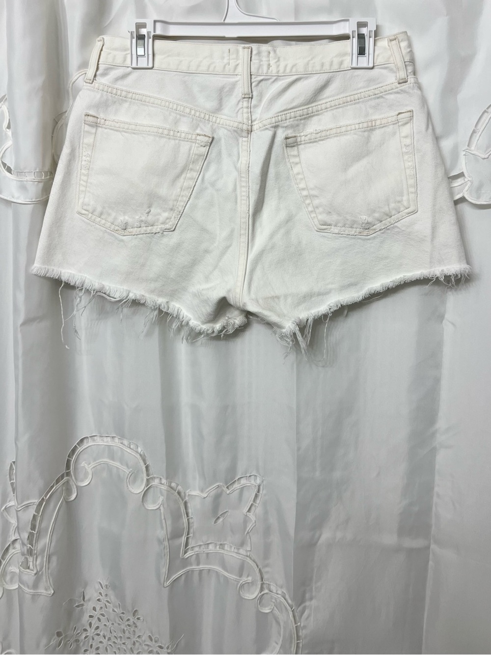 AGOLDE Parker Vintage Cut Off Shorts 28 White High Rise Raw Hem Denim - Picture 10 of 14